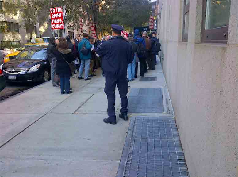 Photo of faculty protest against Pathways at November 9, 2012 Step 2 hearing
